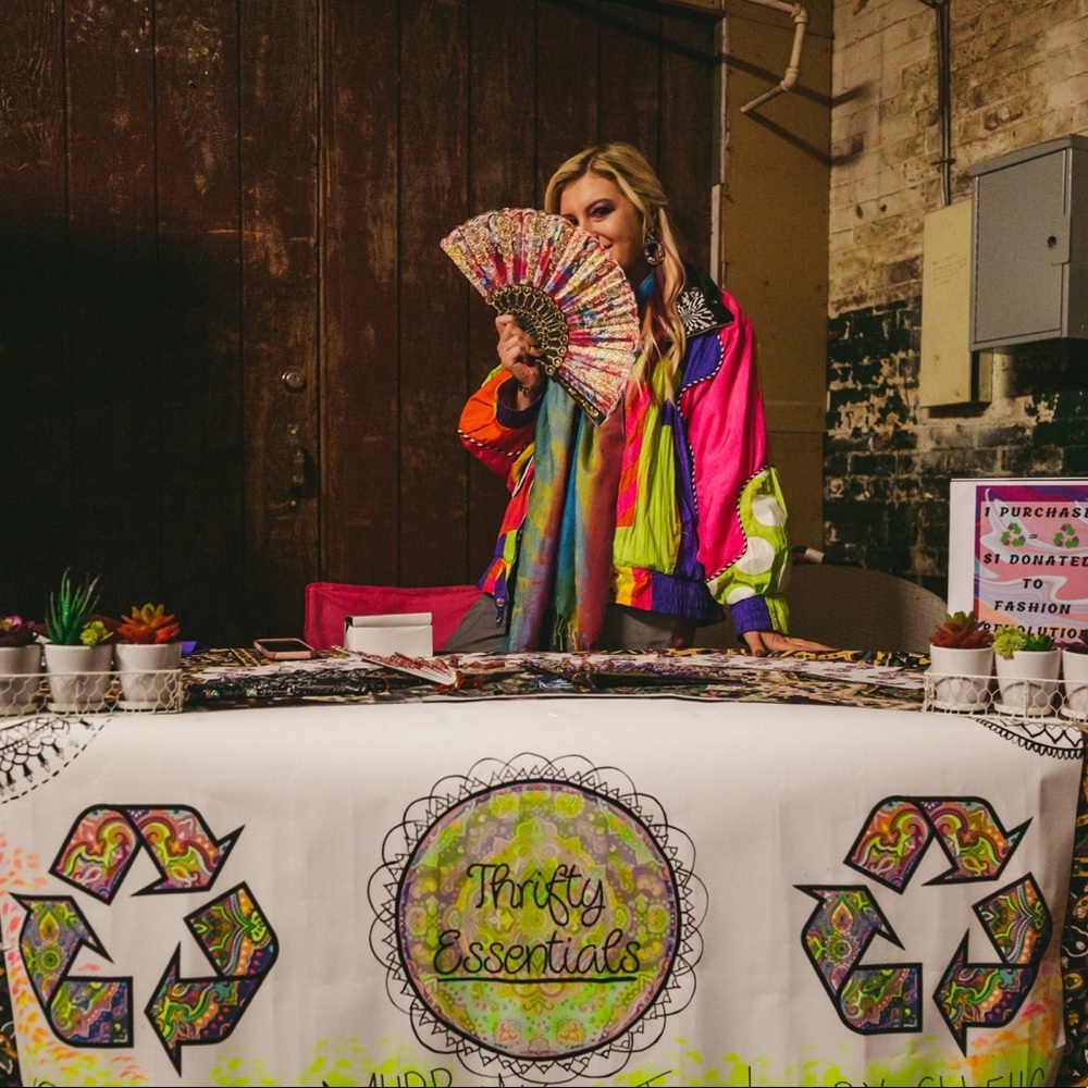 Meet your Posher, Lauren🦋